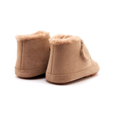 Botin respetuoso con borreguito Shloofy Sand suede