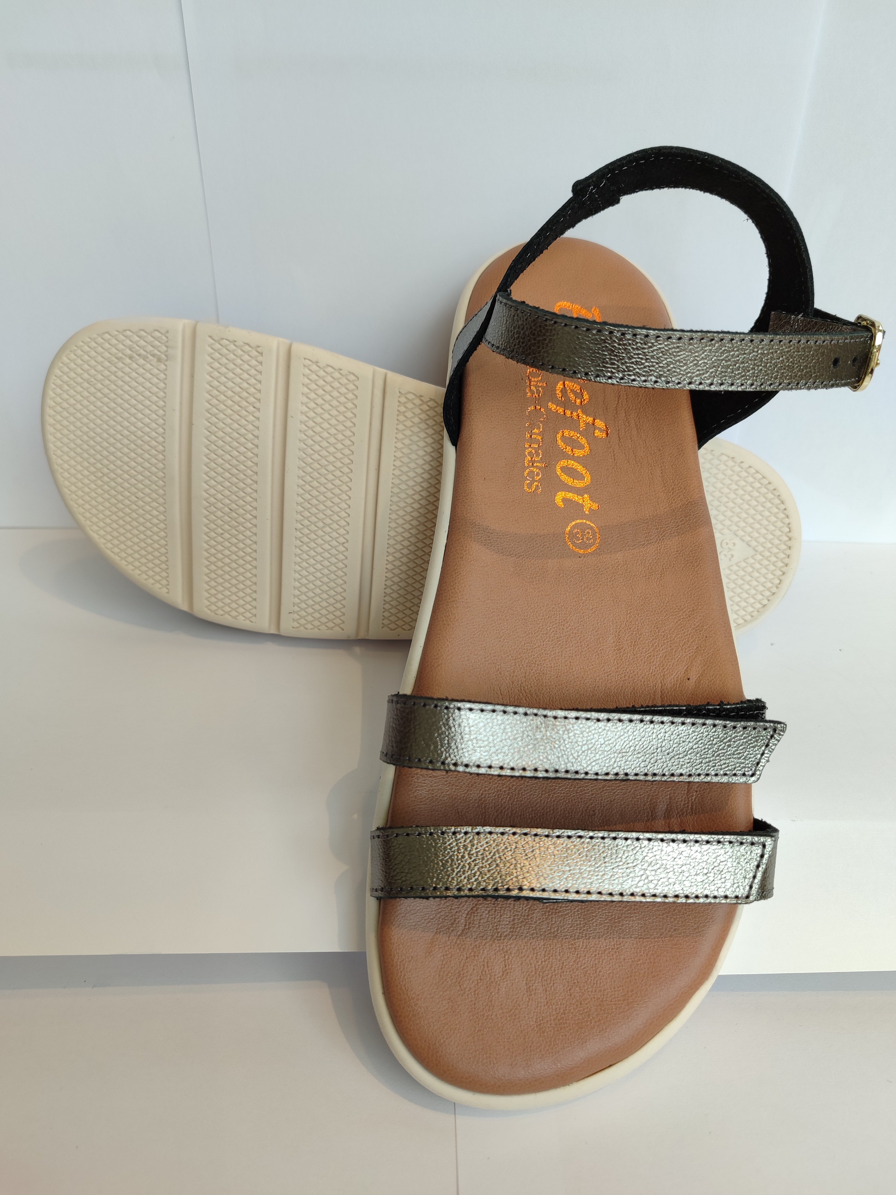 Sandalia de transicion Caprone Plomo 2 velcros - Ohana Barefoot