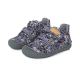Zapatilla respetuosa repelente al agua en Gris con Flores
