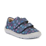 Zapatilla respetuosa modelo Base Denim con flores repelente al agua