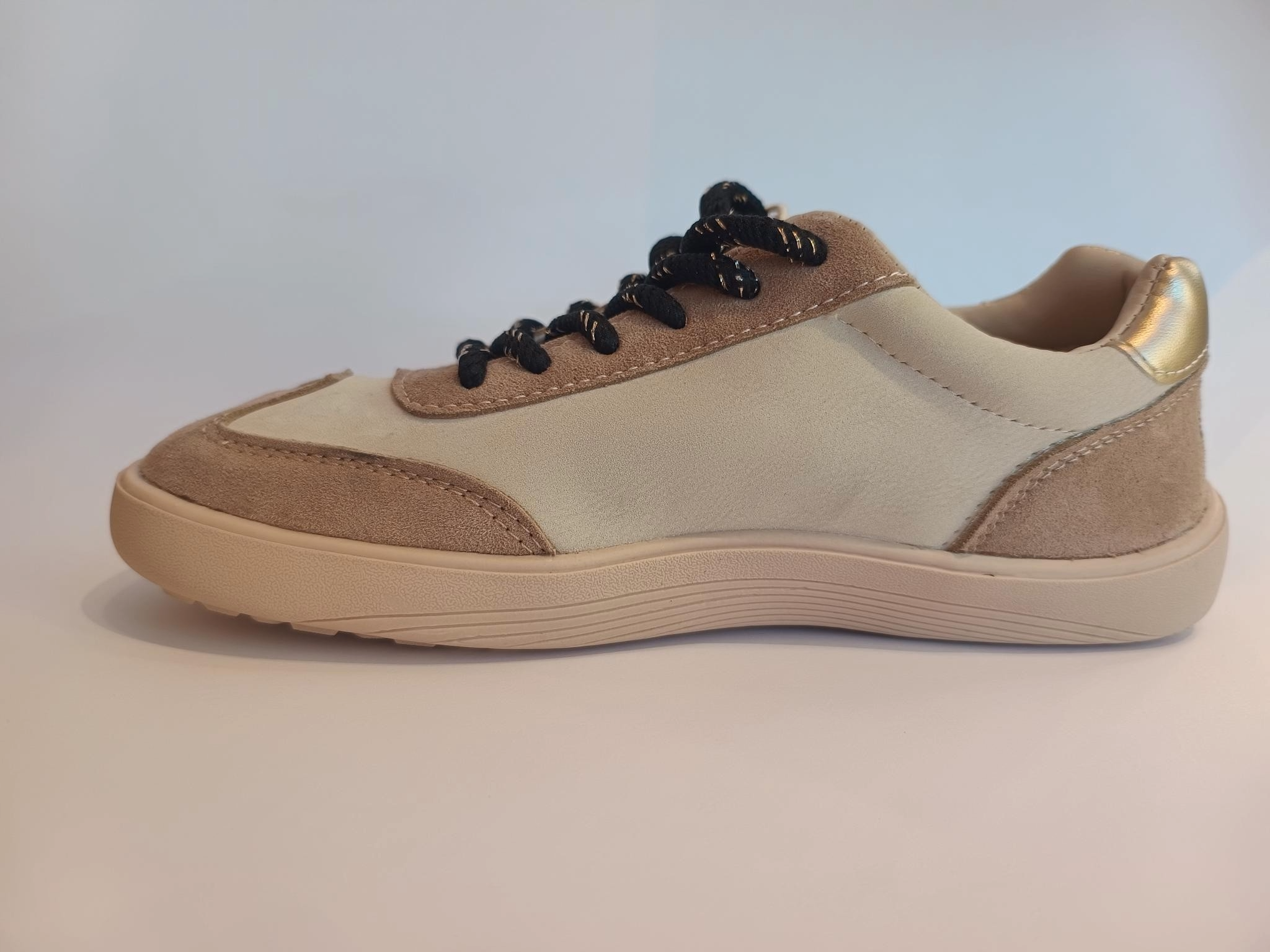 Zapatilla barefoot BB UP en color beige oro - Ohana Barefoot