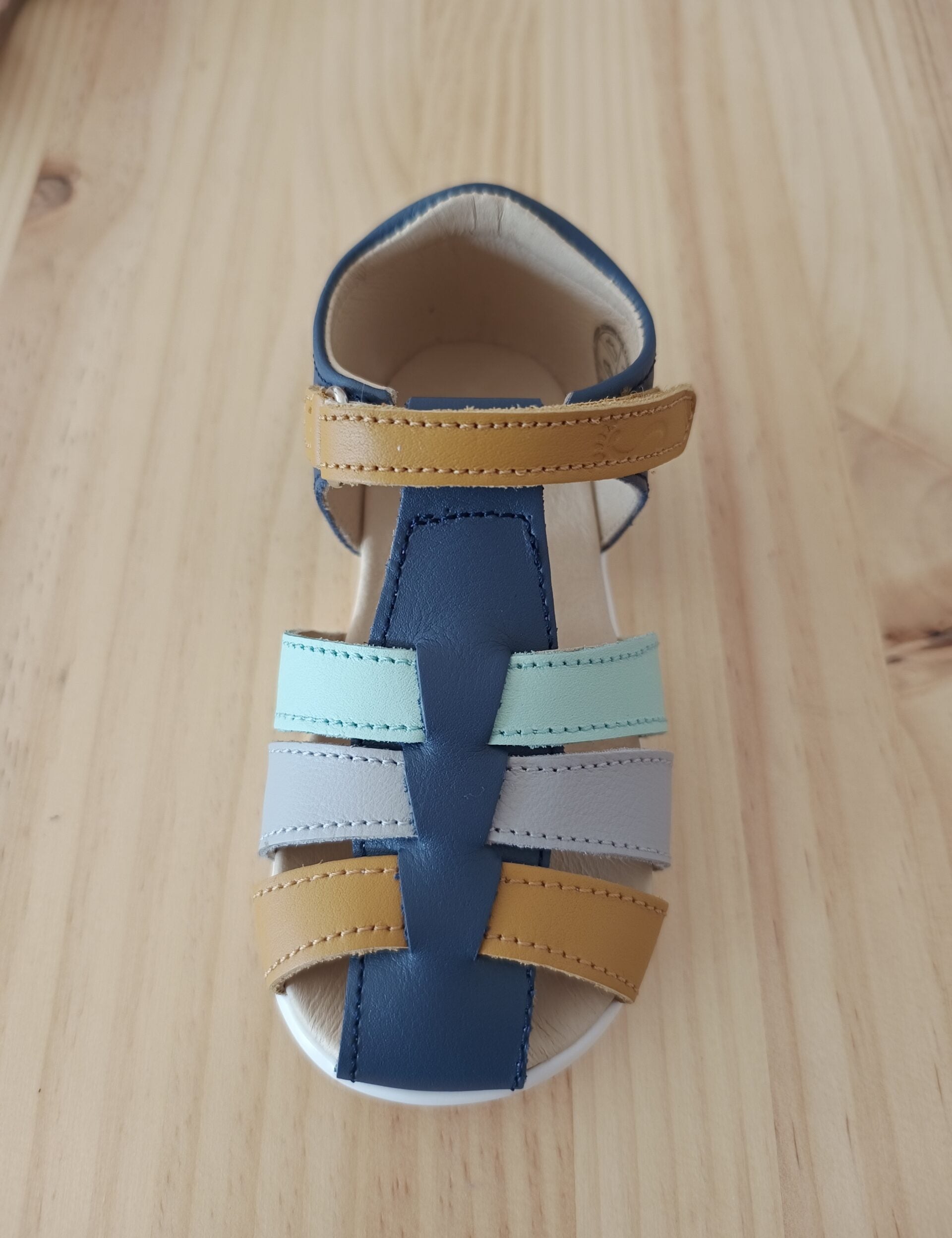 Sandalia respetuosa Multicolor con puntera cerrada - Ohana Barefoot