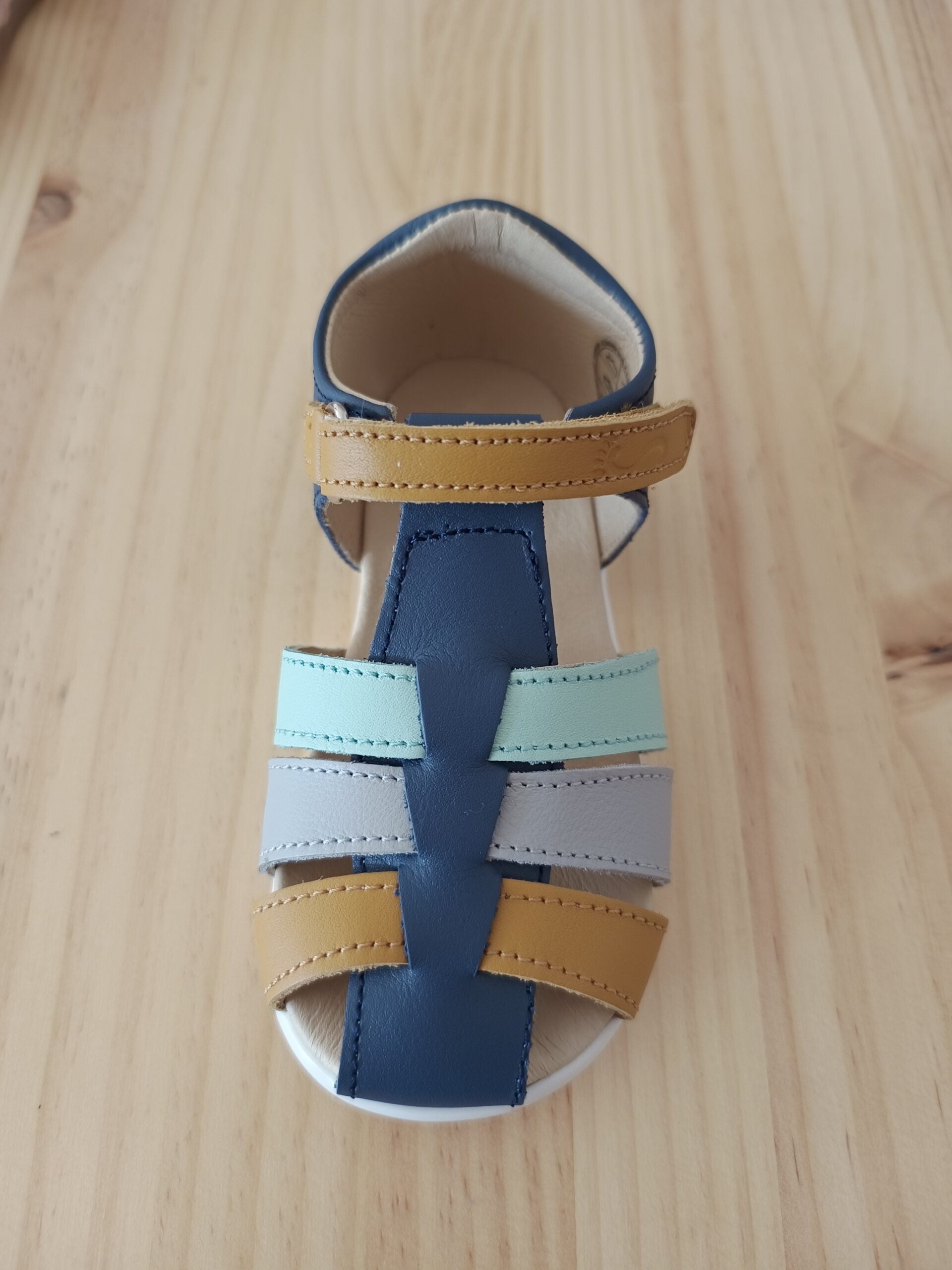 Sandalia respetuosa Multicolor con puntera cerrada - Ohana Barefoot