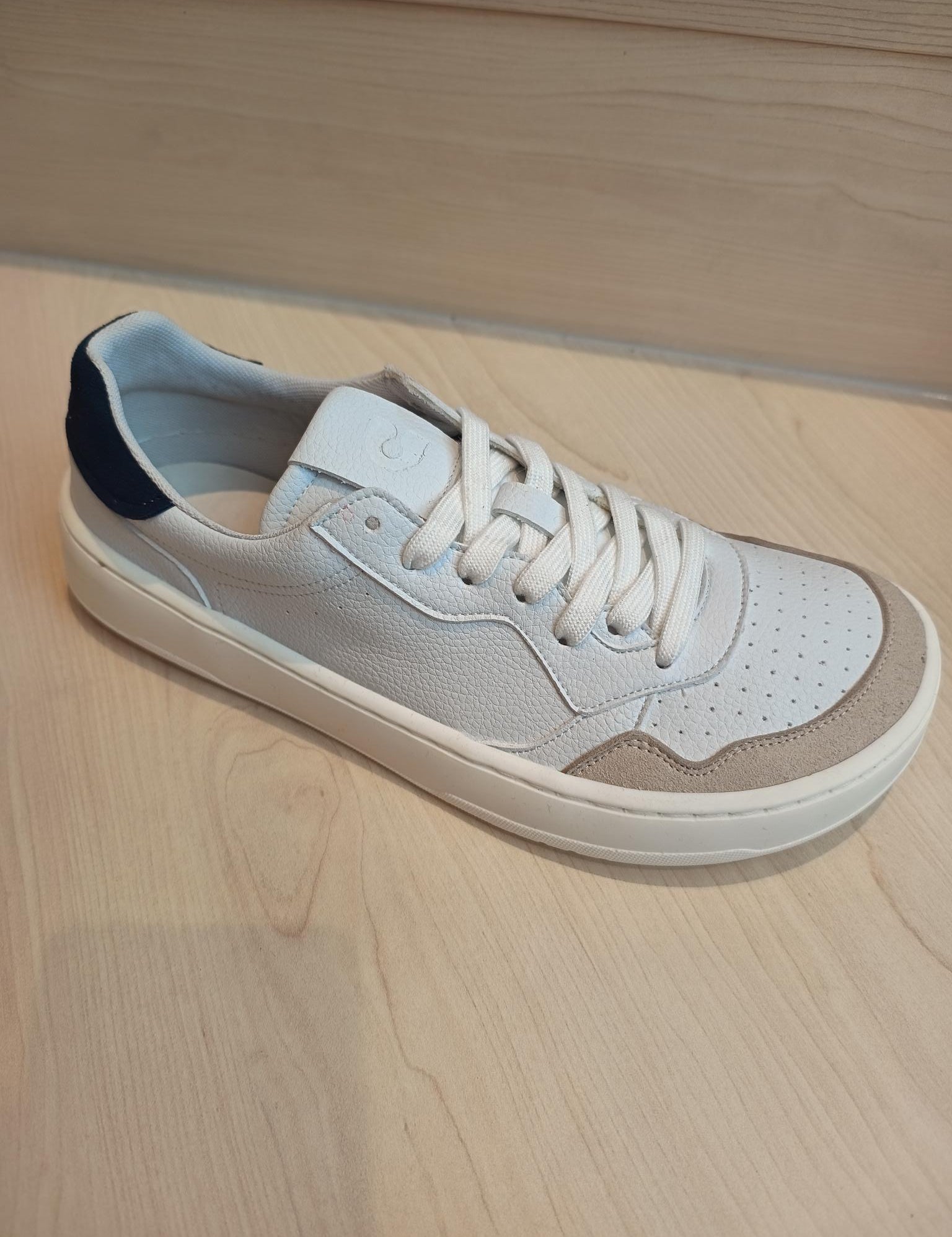 Zapatilla barefoot horma ancha Axis Blanco-Marino - Ohana Barefoot