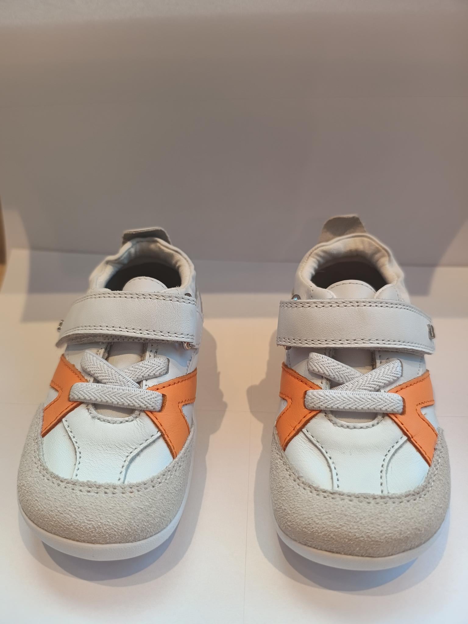 Zapatilla respetuosa primeros pasos Chase White-Orange peel - Ohana Barefoot