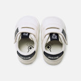 Zapatilla respetuosa Blanco con Azul Marino