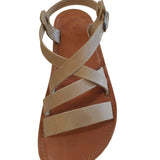 Sandalia respetuosa de piel en color Arena