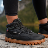 Urbanedge Black con suela chocolate y membrana impermeable