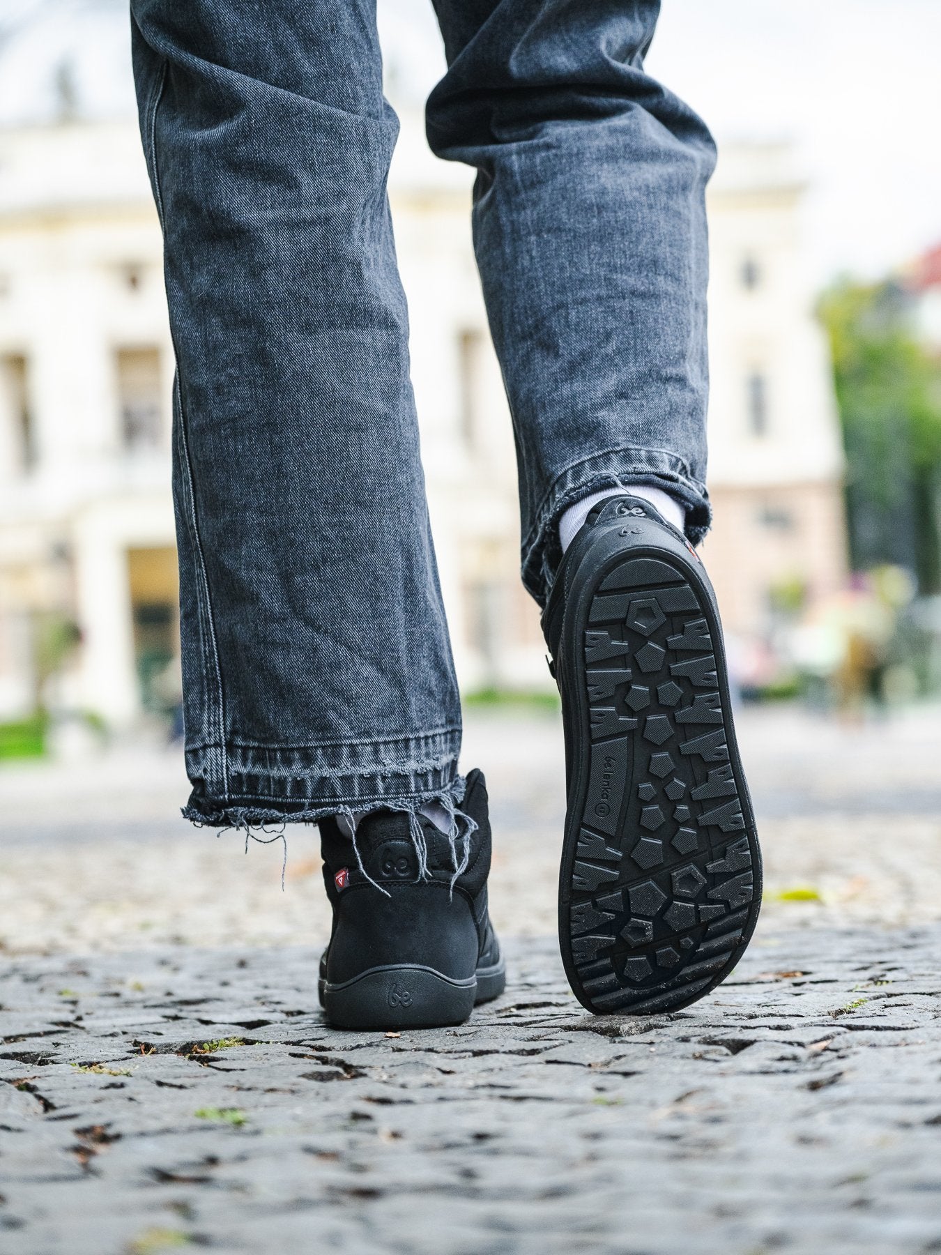 Bota barefoot impermeable ArcticEdge All Black - Ohana Barefoot