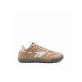 Deportiva barefoot Court Nude