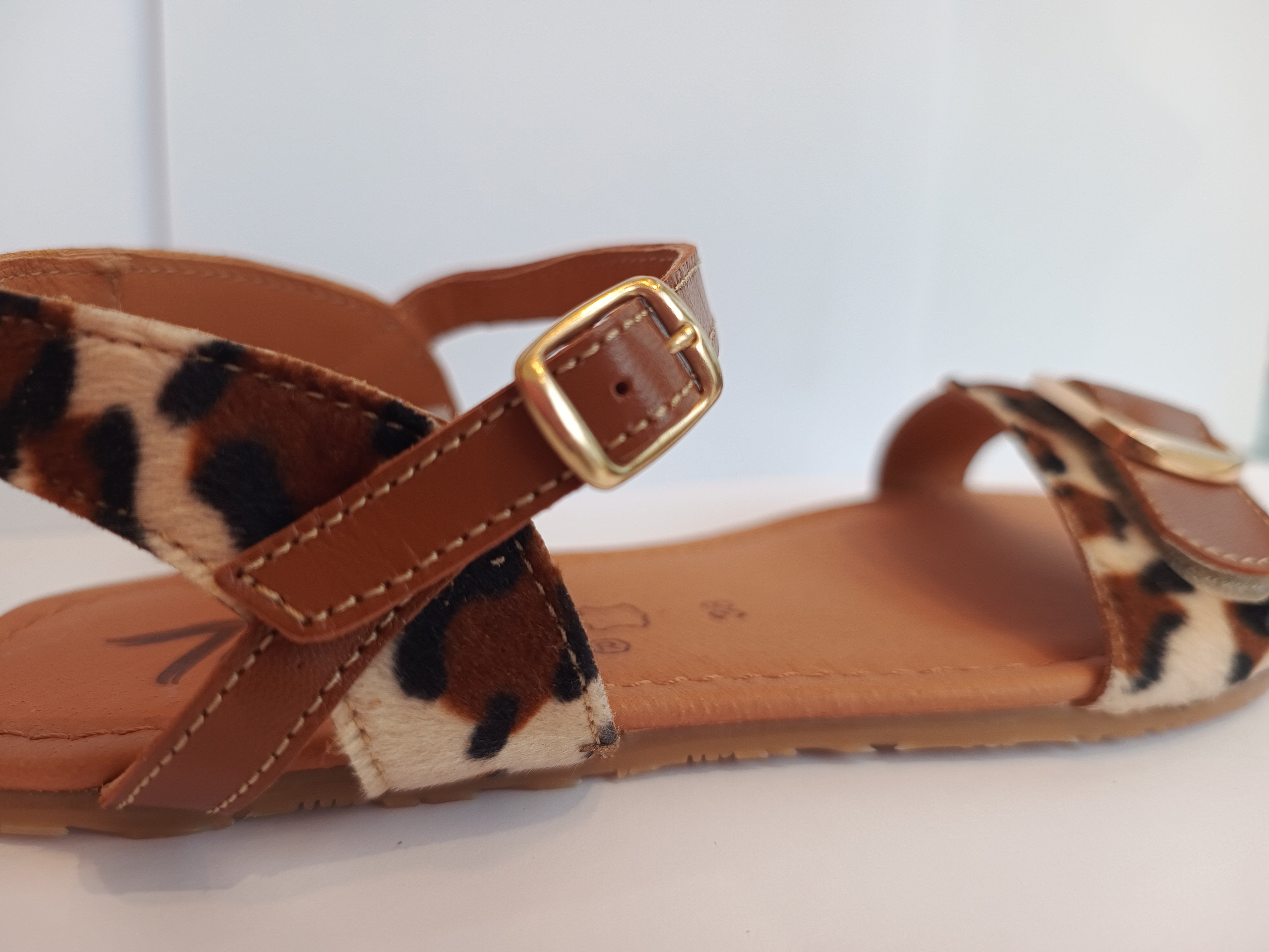 Sandalia barefoot Tabarca pelo Leopardo - Ohana Barefoot