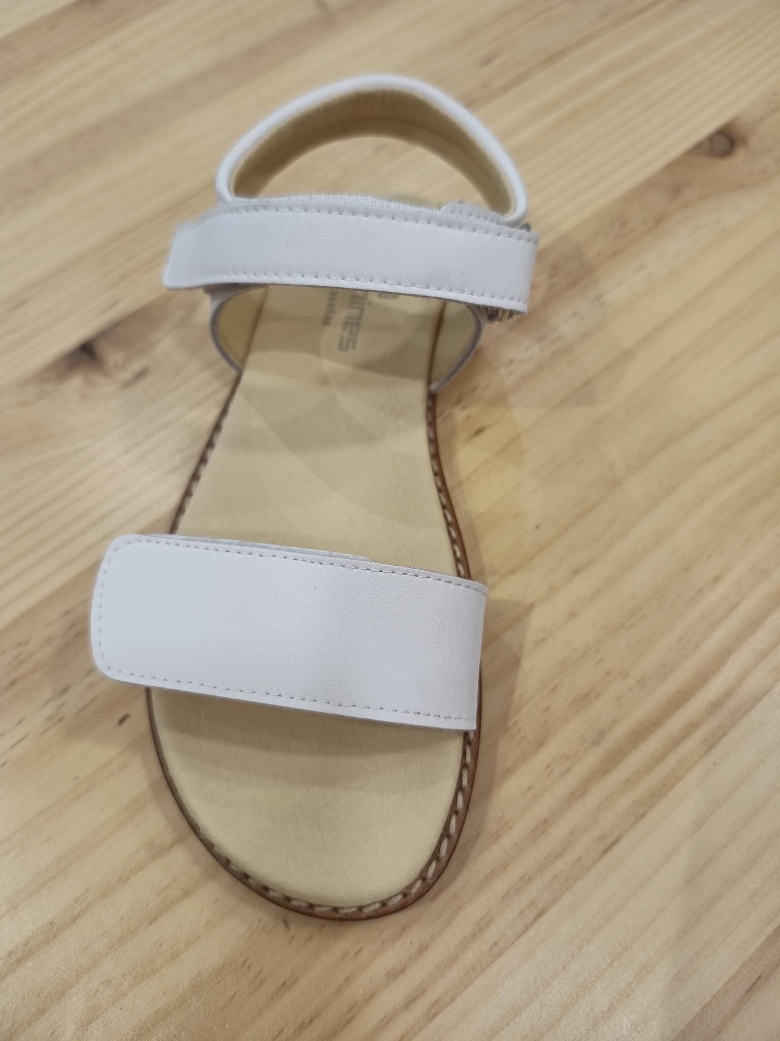 SANDALIA RESPETUOSA DE PIEL NAPA ZEUS COLOR BLANCO DE ANDANINES - Ohana Barefoot