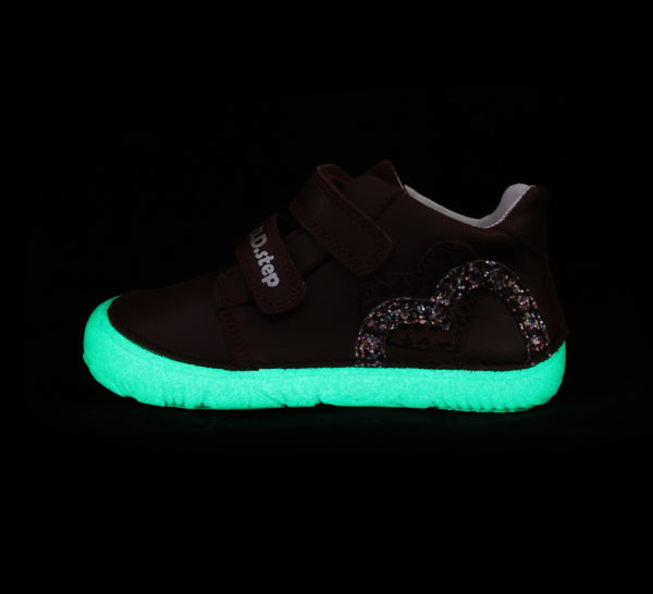 ZAPATO RESPETUOSO BURDEOS FLUORESCENTE CON BRILLANTINAS  - D.D.STEP - Imagen 2