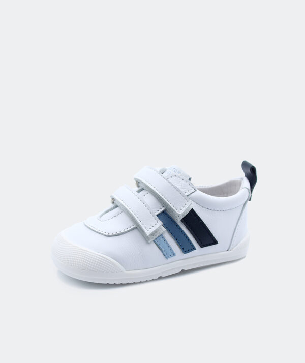DEPORTIVA LUNA BLANCO CON RAYAS AZULES - BLANDITOS BY CRIOS