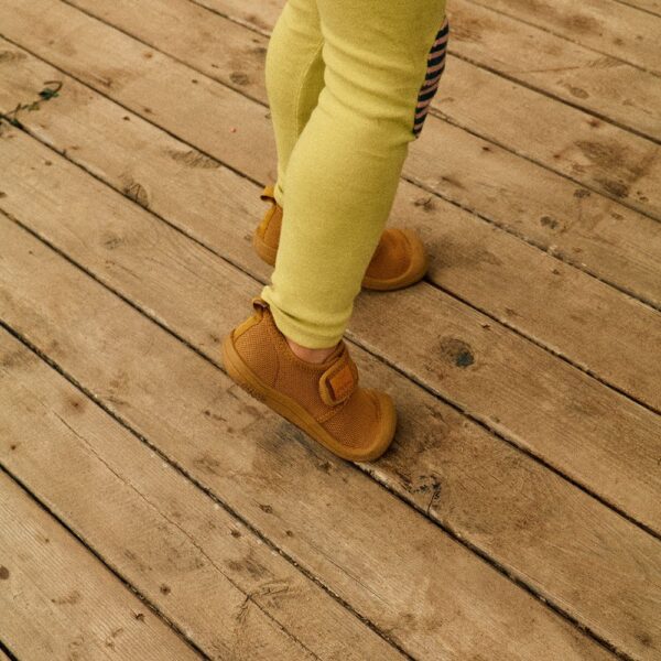 ZAPATILLAS ATTIPAS SKIN MUSTARD - Imagen 4