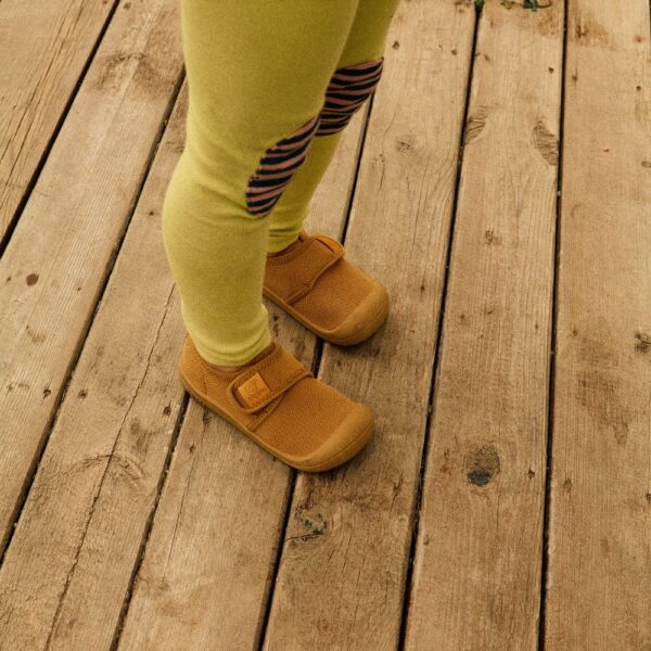 ZAPATILLAS ATTIPAS SKIN MUSTARD - Imagen 5