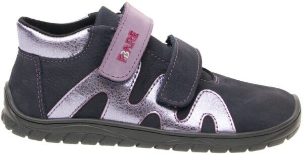 BOTA IMPERMEABLE CON DETALLES EN LILA - FARE BARE - Imagen 4
