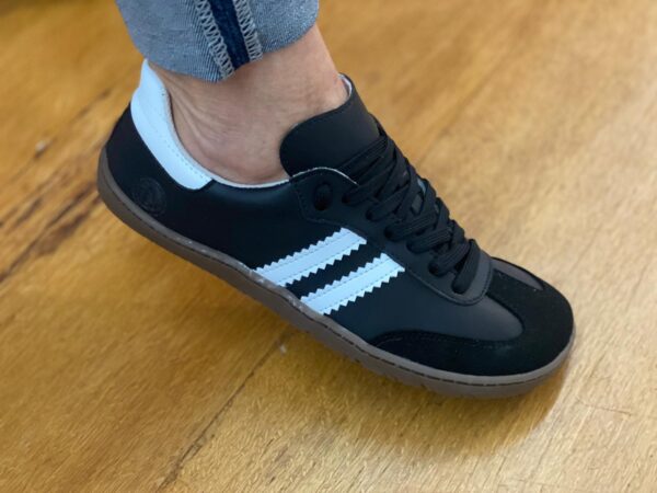 DEPORTIVA RESPETUOSA 4379 COQUEFLEX MODELO BLACK
