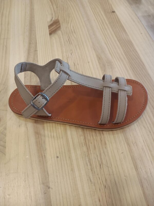 SANDALIA DE PIEL LAMA ARTPELLE MODELO 370