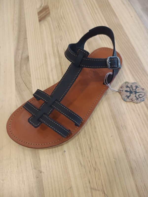 SANDALIA DE PIEL NEGRO ARTPELLE