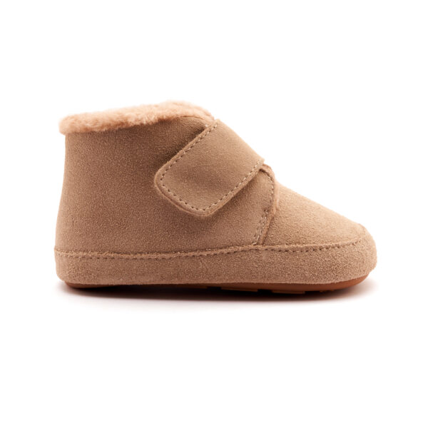 BOTIN RESPETUOSO PRIMEROS PASOS SHLOOFY SAND SUEDE DE OLS SOLES - Imagen 2