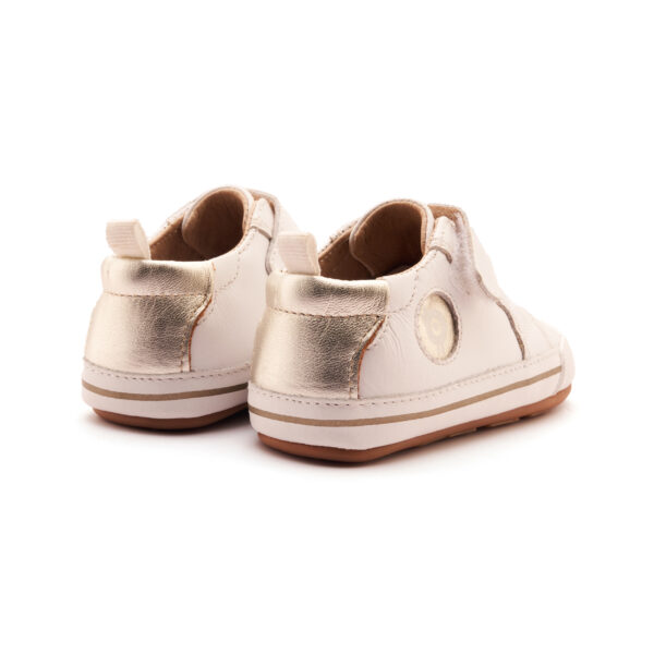 DEPORTIVA RESPETUOSA PARA PRIMEROS PASOS TEAM BUB SNOW/GOLD DE OLD SOLES - Imagen 4