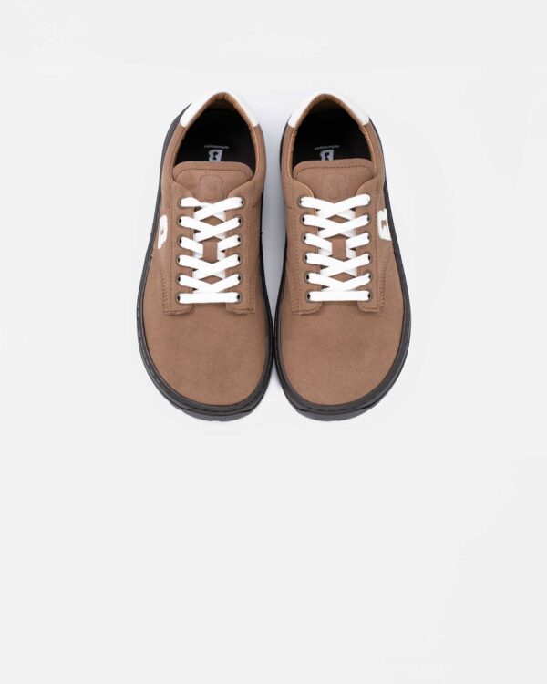 ZAPATILLA BAREFOOT MODELO SCENT MARRON Y BLANCO - BEFLAMBOYANT