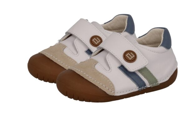DEPORTIVA RESPETUOSA PRIMEROS PASOS GATEAFLEX ZEUS BLANCO CON JEANS DE ANDANINES