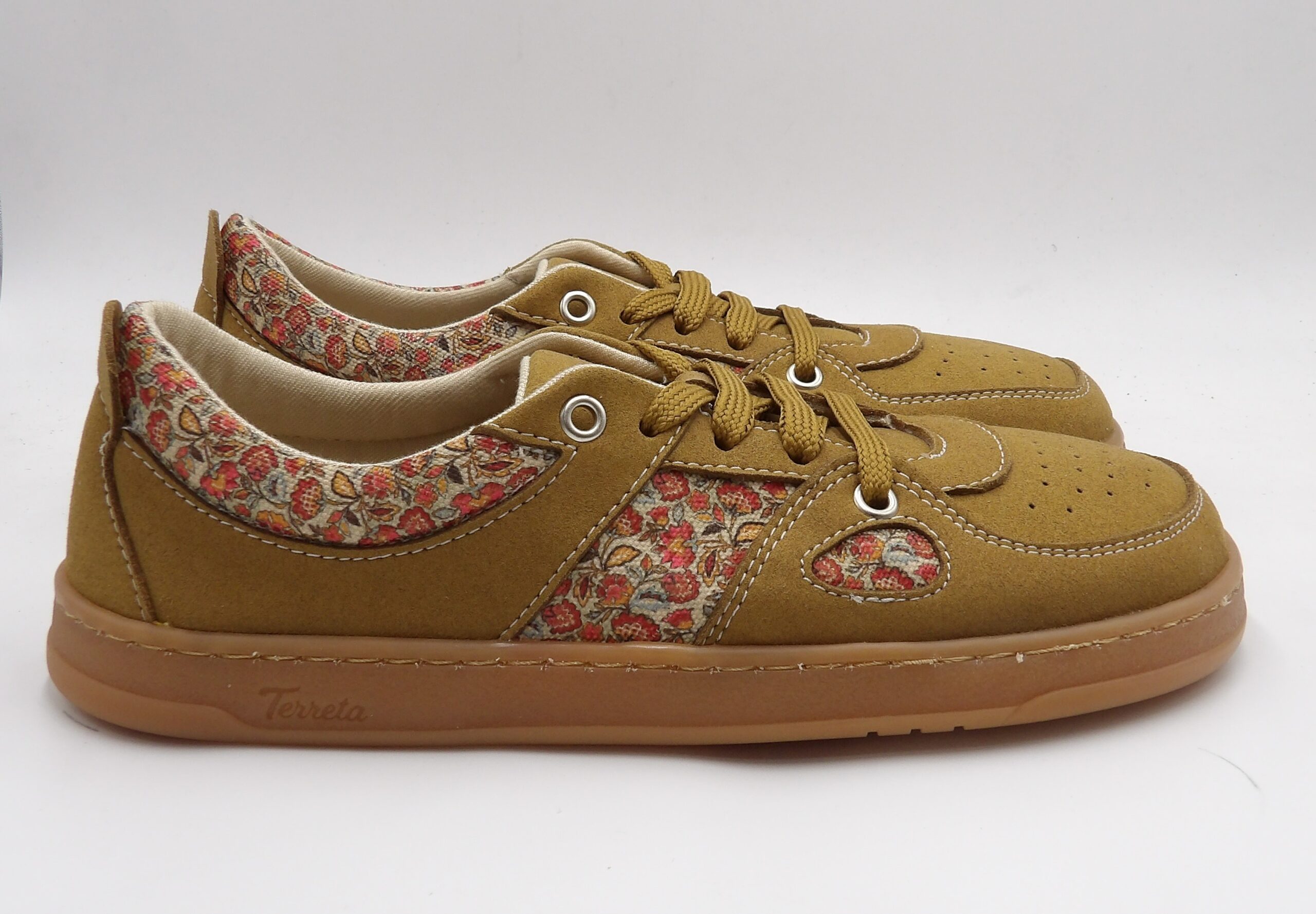 SNEAKERS BAREFOOT AUGUSTA MARRON ESTAMPADO FLORAL DE TERRETA